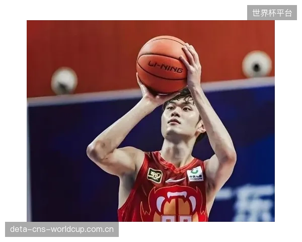 深圳队锋线悍将王浩然数据抢眼，积极性弥补内线高度不足。